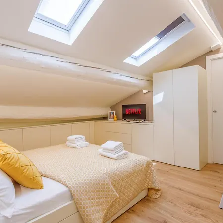 Corso Adriano 13 - Via Emilia 公寓