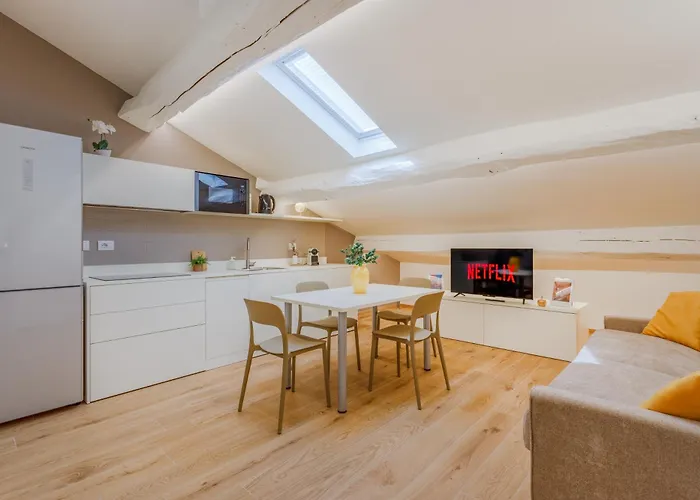 Corso Adriano 13 - Via Emilia * 모데나